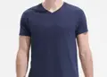 Ανακαλύψτε το ανδρικό T-shirt Imperial V Men με λαιμόκοψη V και κοντά μανίκια. Ιδανικό για επαγγελματική χρήση, προσφέρει άνεση και δυνατότητα εκτύπωσης λογοτύπου.